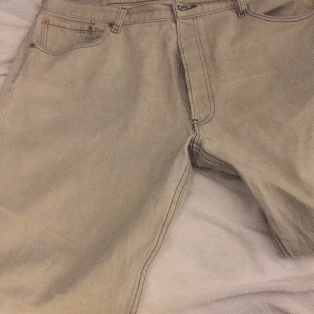 Men Levi’s jeans